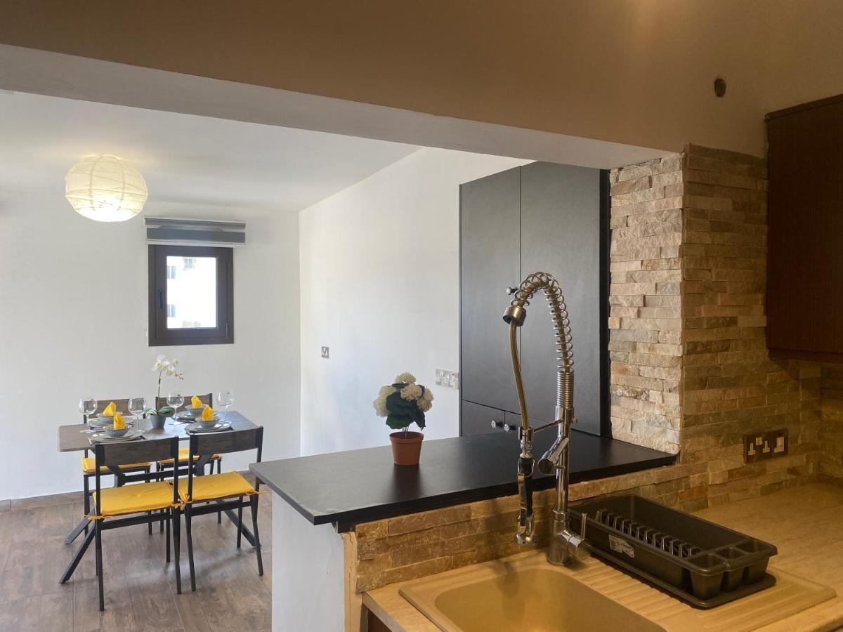 Philip Spacious Apartment Limassol Exteriör bild
