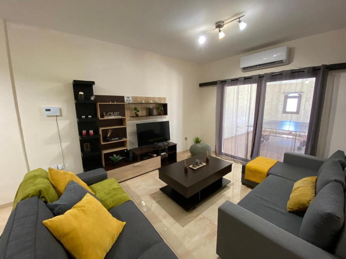 Philip Spacious Apartment Limassol Exteriör bild