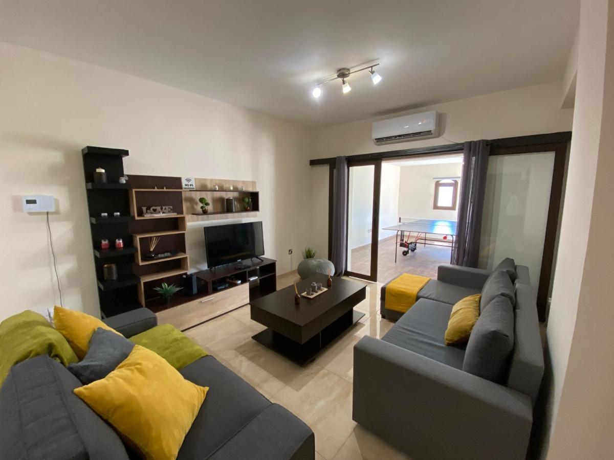 Philip Spacious Apartment Limassol Exteriör bild